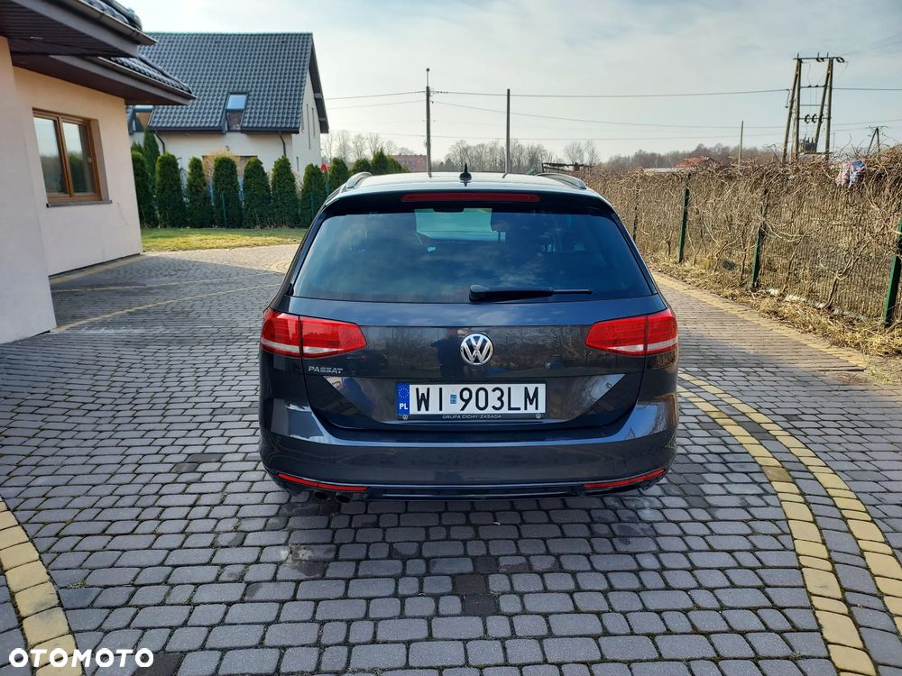 Volkswagen Passat - 4
