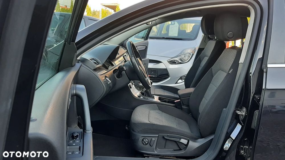 Volkswagen Passat 1.6 TDI Comfortline - 8