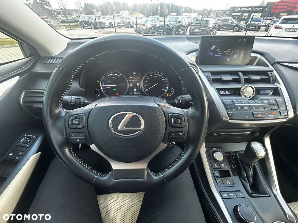 Lexus NX 300h Comfort AWD - 18