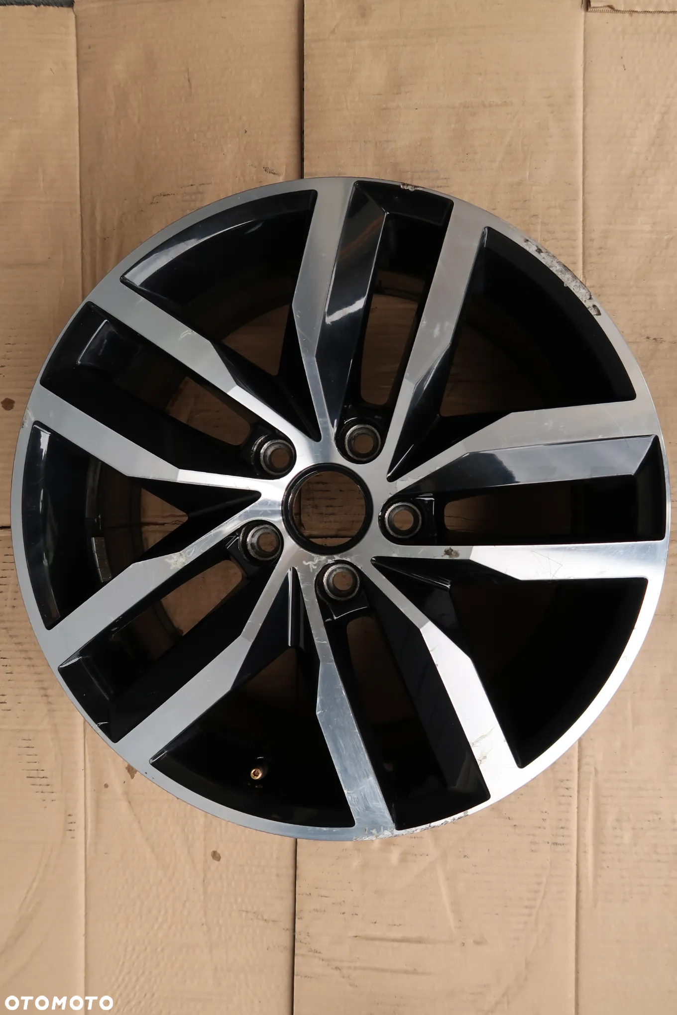 C2/C1 FELGA ALUMINIOWA VW GOLF 7 3G0601025BT 7X17ET49 - 10