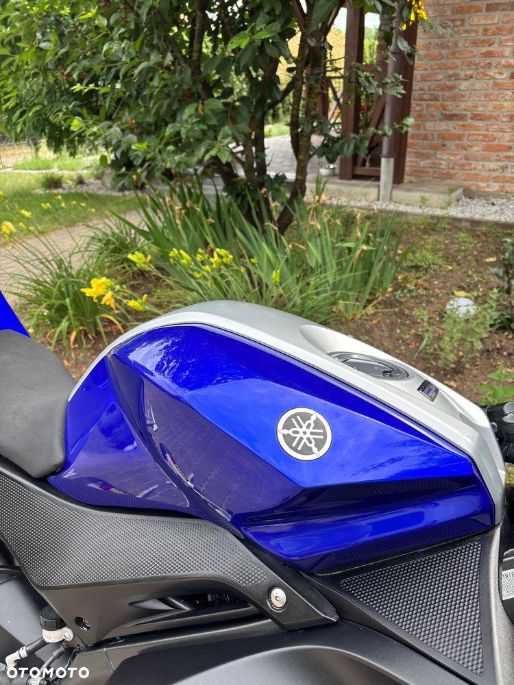 Yamaha YZF - 4