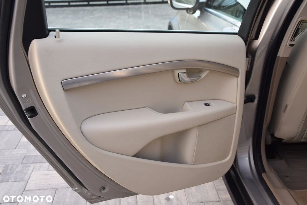 Volvo XC 70 D5 AWD Summum - 20
