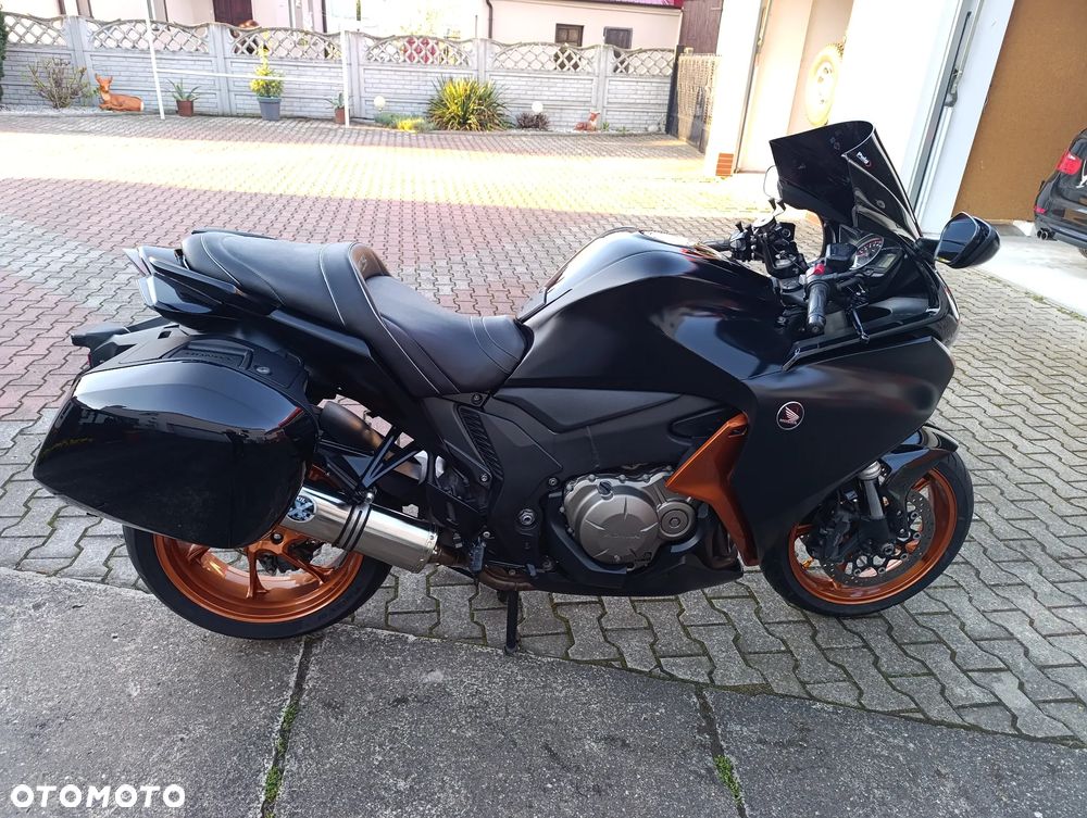 Honda VFR - 1