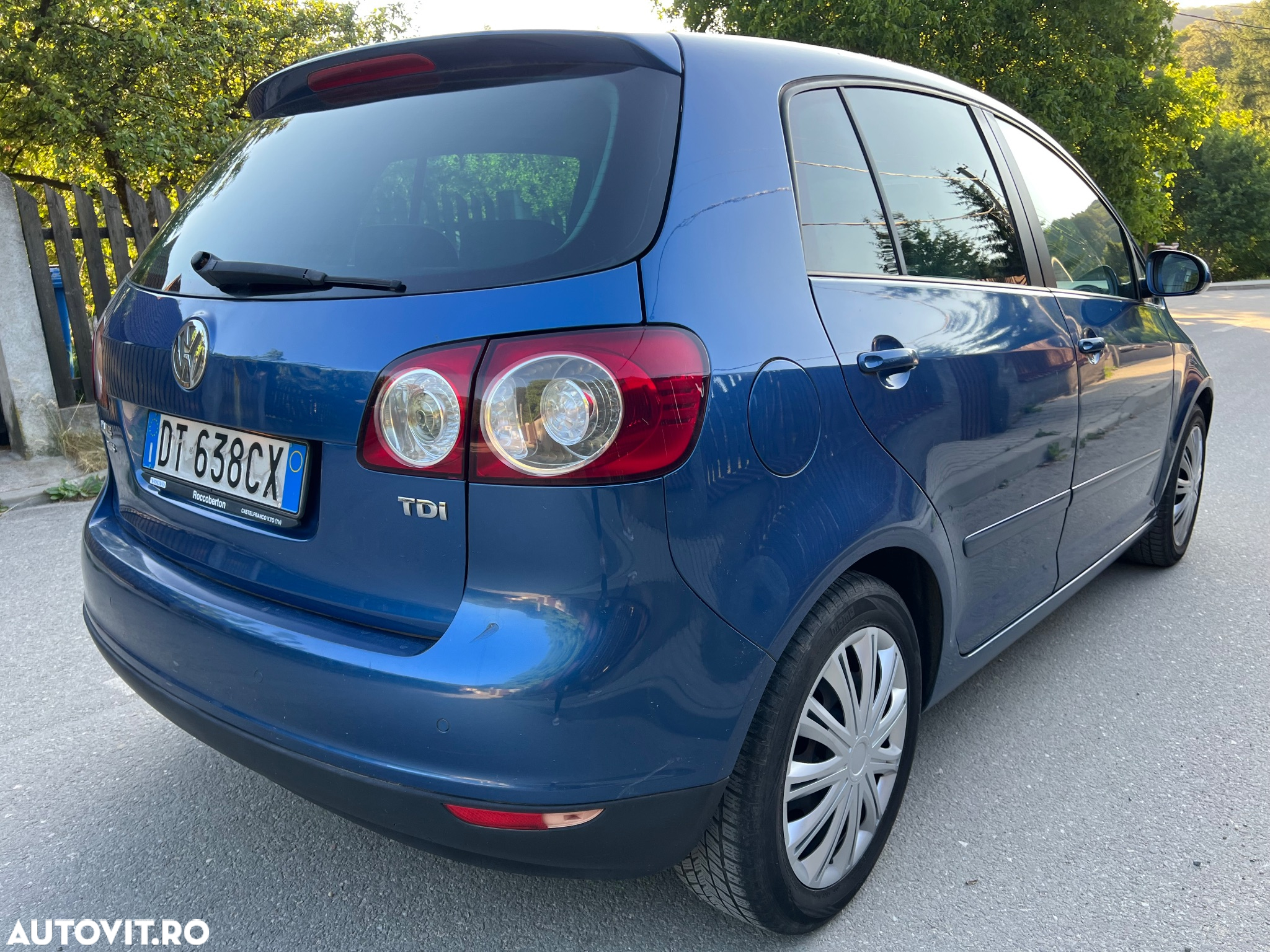 Volkswagen Golf Plus 2.0 TDI DPF Comfortline - 20