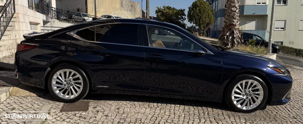 Lexus ES 300h Luxury+ - 9