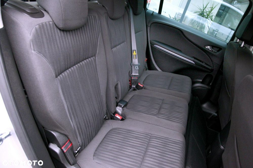 Opel Zafira Tourer 1.4 Turbo Active - 19