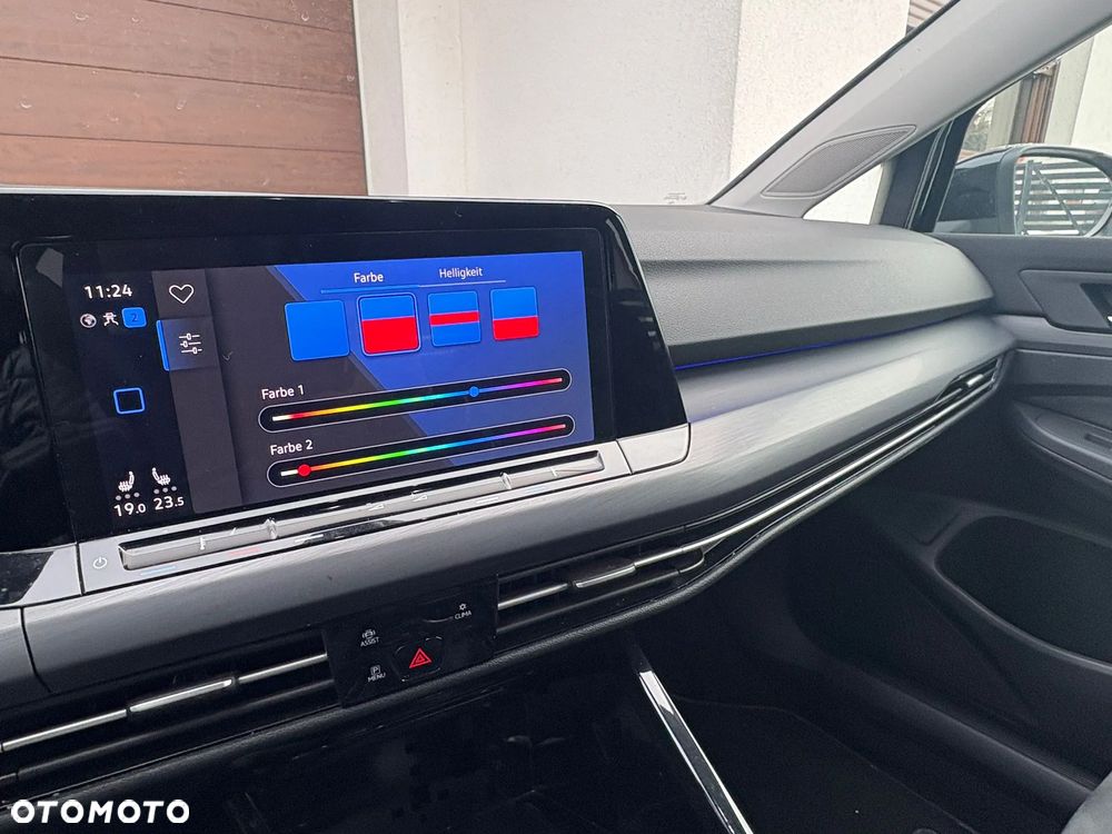 Volkswagen Golf - 10