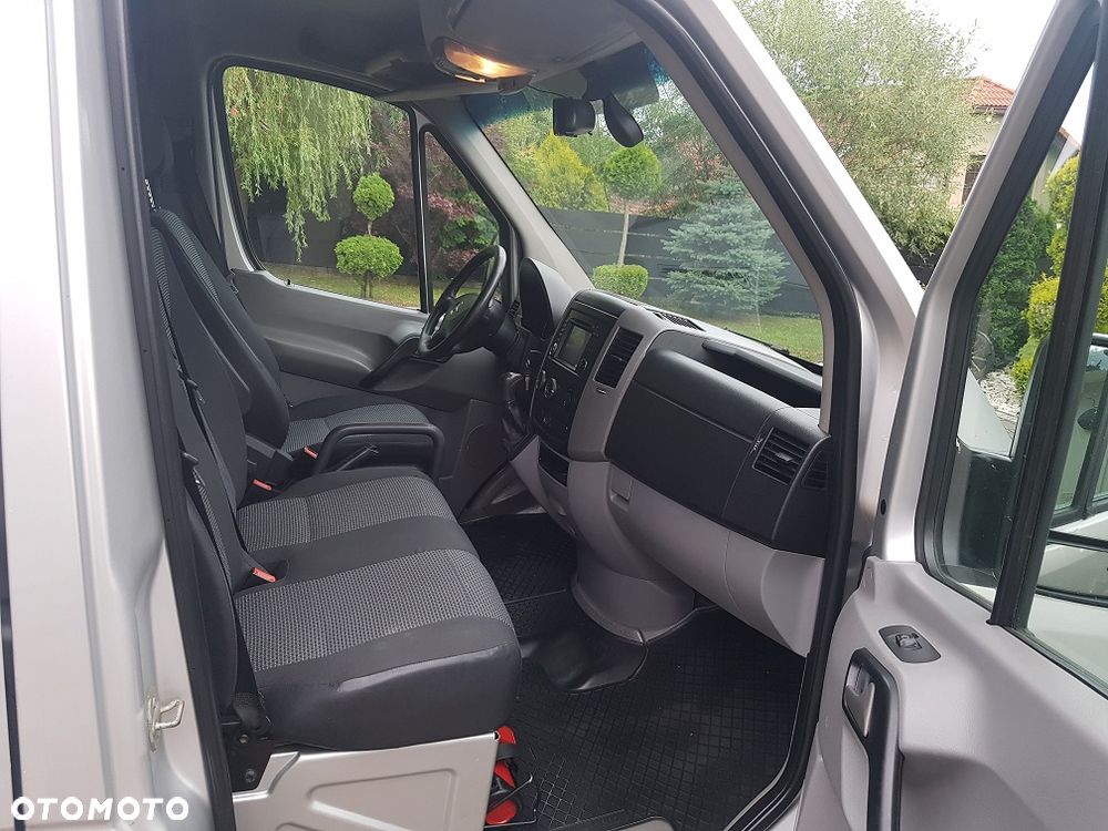 Mercedes-Benz Sprinter - 12