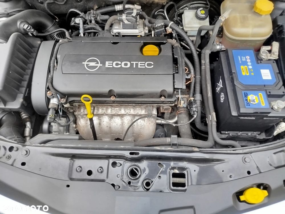 Opel Astra 1.8 Cosmo - 37