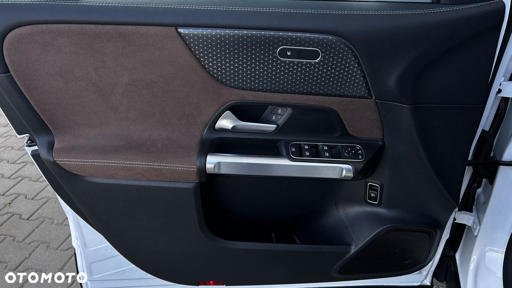 Mercedes-Benz GLB 200 d AMG Line 8G-DCT - 10