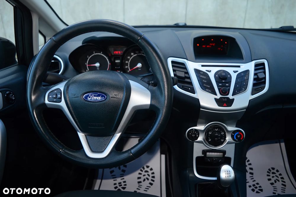 Ford Fiesta - 15
