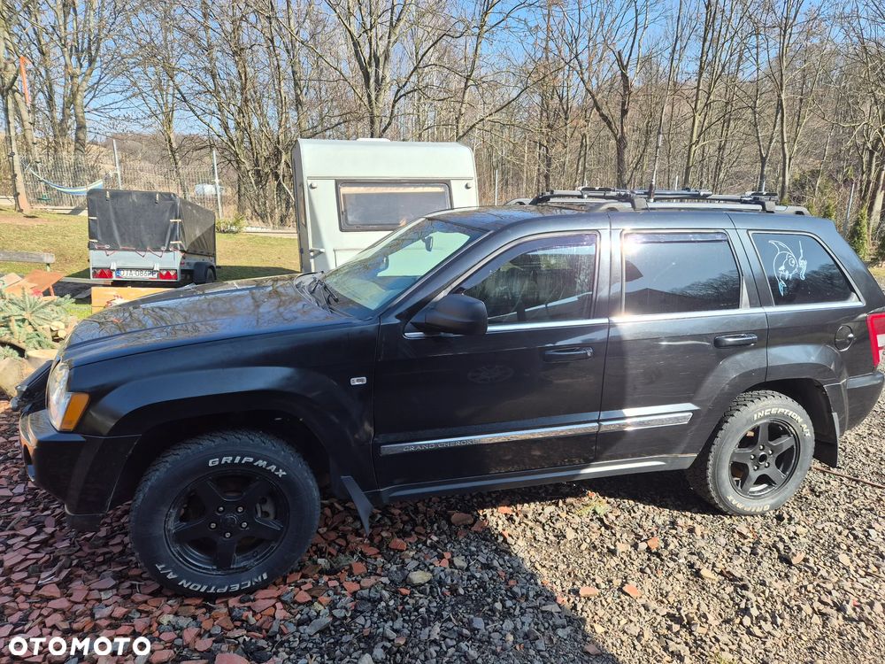 Jeep Grand Cherokee - 17