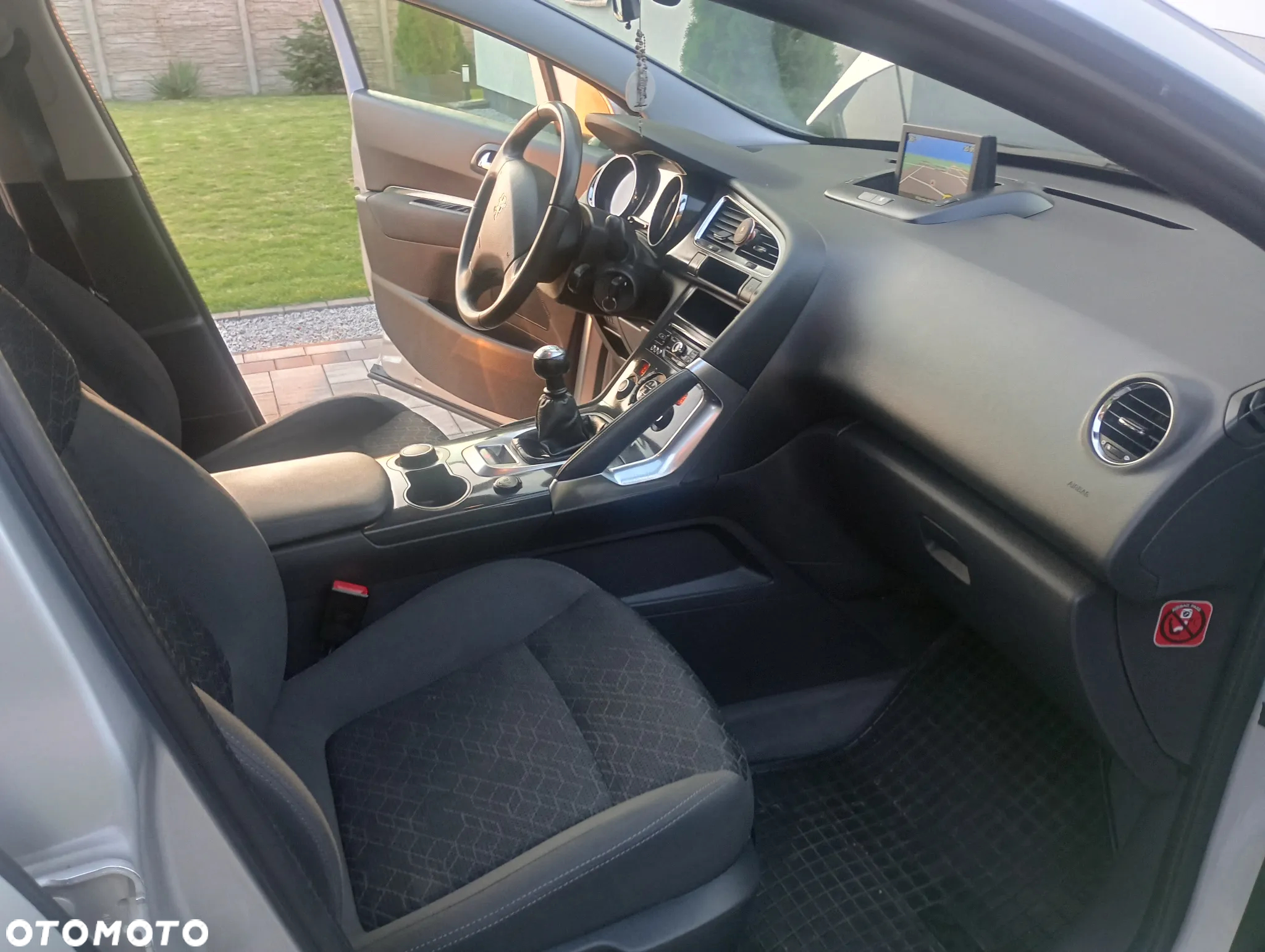 Peugeot 3008 1.6 BlueHDi Active S&S - 16