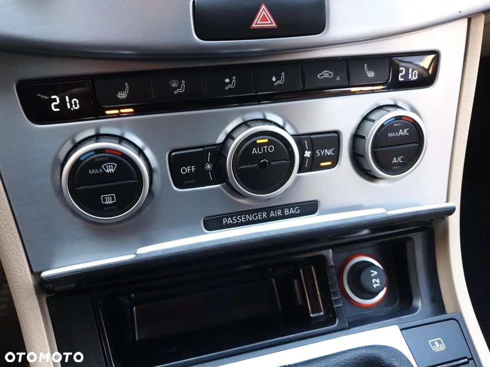 Volkswagen CC 1.4 TSI BMT - 23