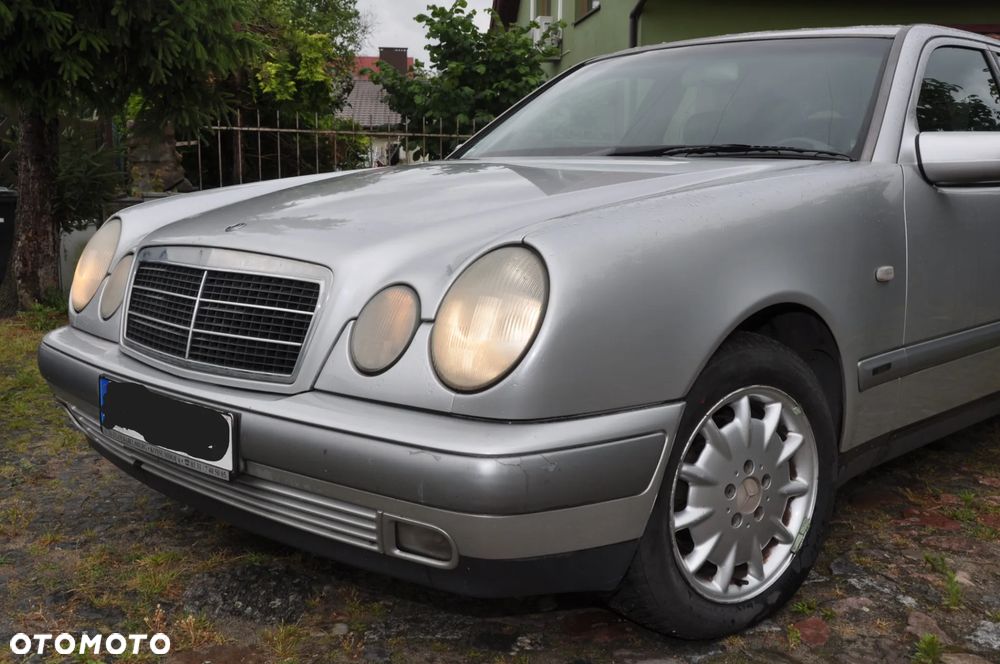 Mercedes-Benz Klasa E - 6