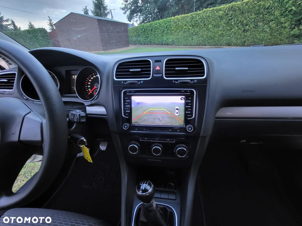 Volkswagen Golf - 6