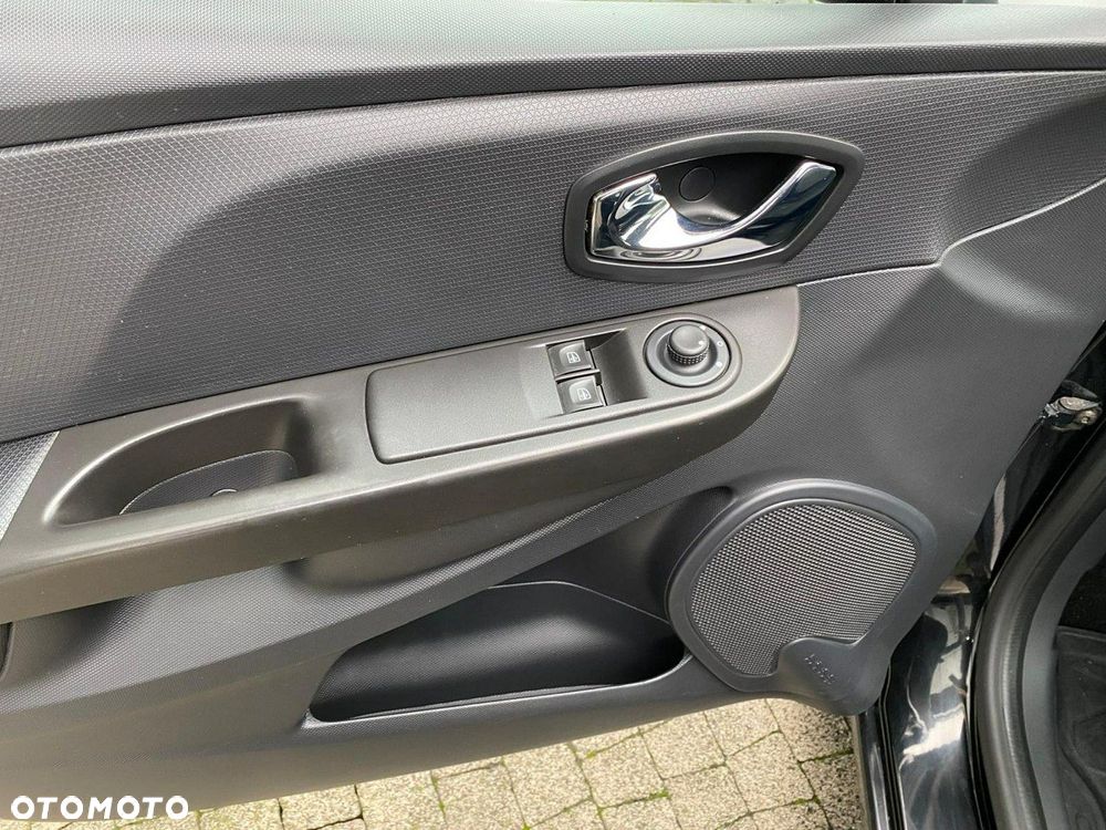 Renault Clio - 17