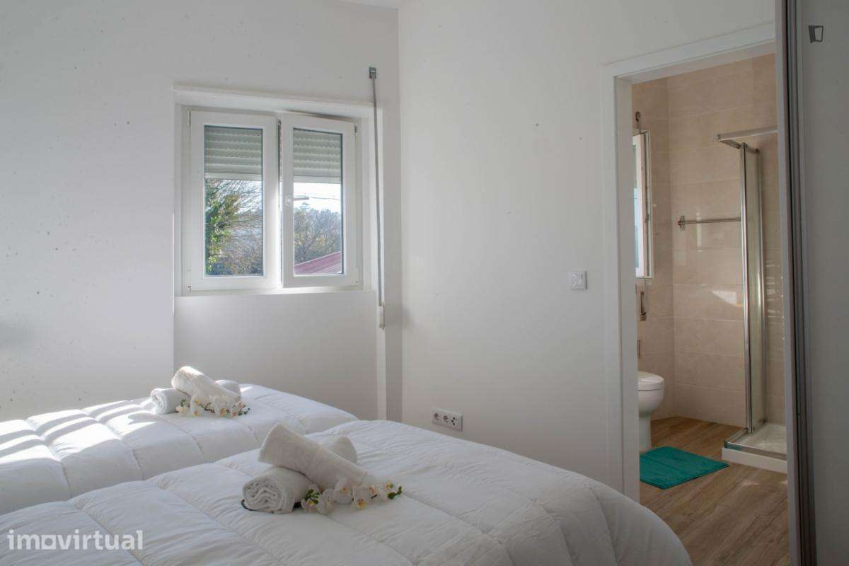 Quarto - localizado em Paranhos Porto - Grande imagem: 4/19