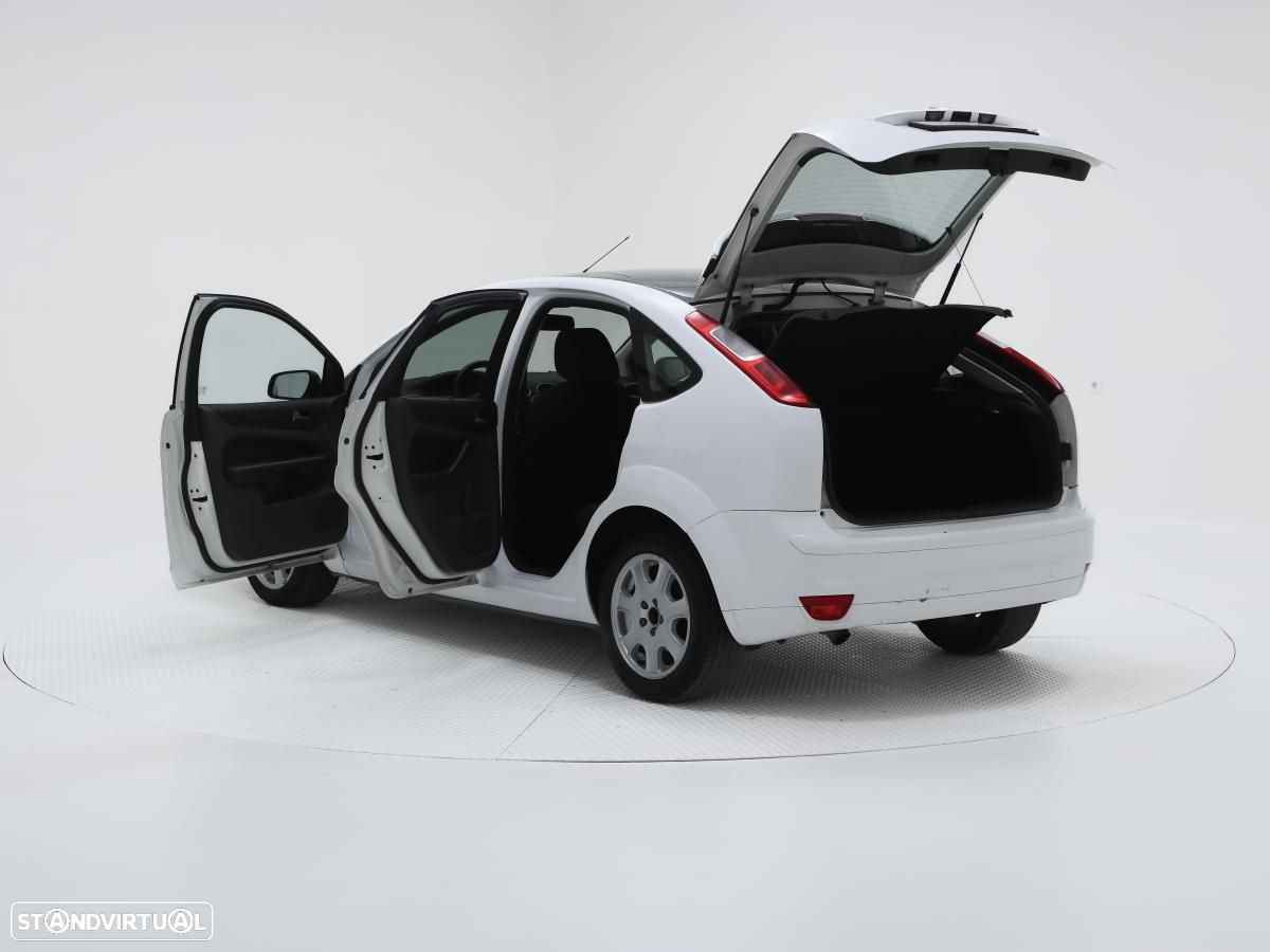 Ford Focus 1.8 TDCi Ambiente - 5