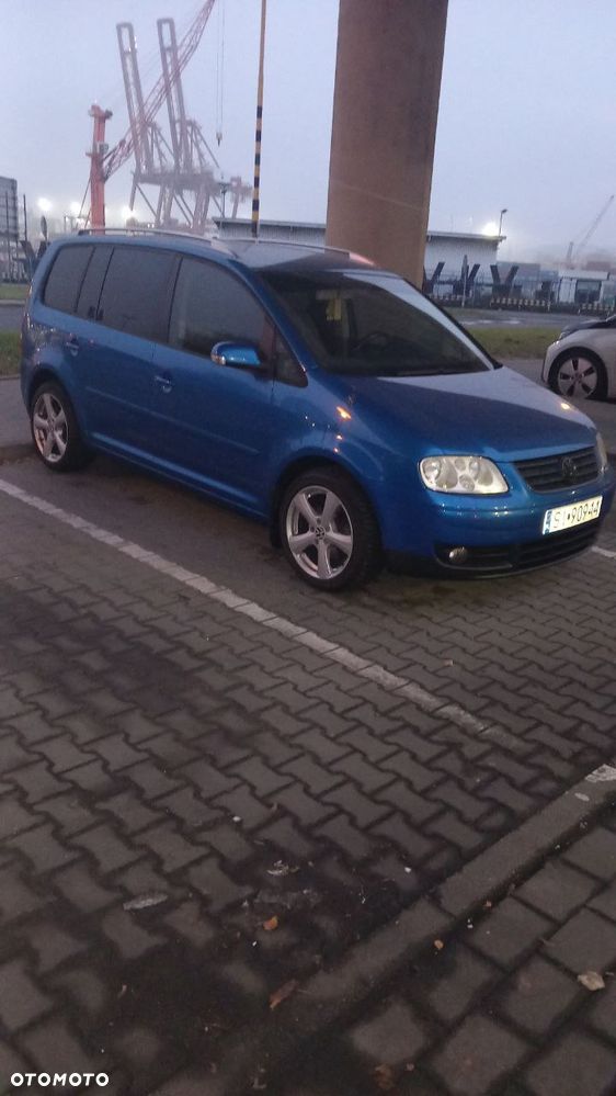 Volkswagen Touran 2.0 TDI Trendline DSG - 14