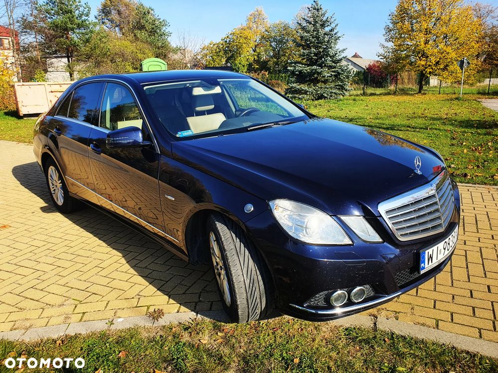 Mercedes-Benz E-Class 2010 photo 3