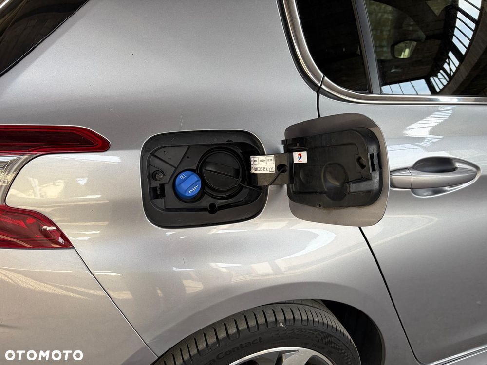 Peugeot 308 BlueHDi 130 EAT8 Stop & Start Allure - 23