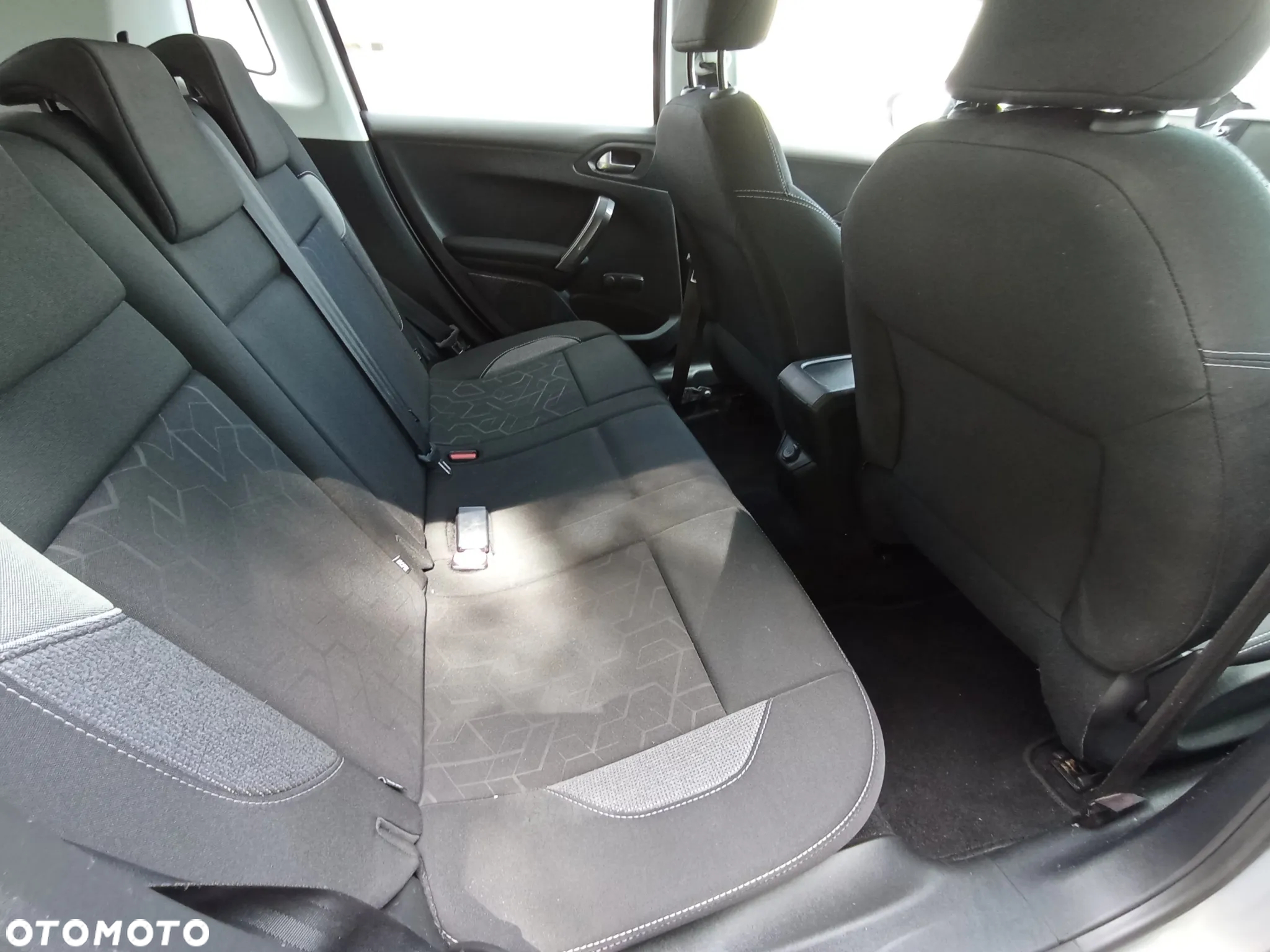 Peugeot 2008 - 23