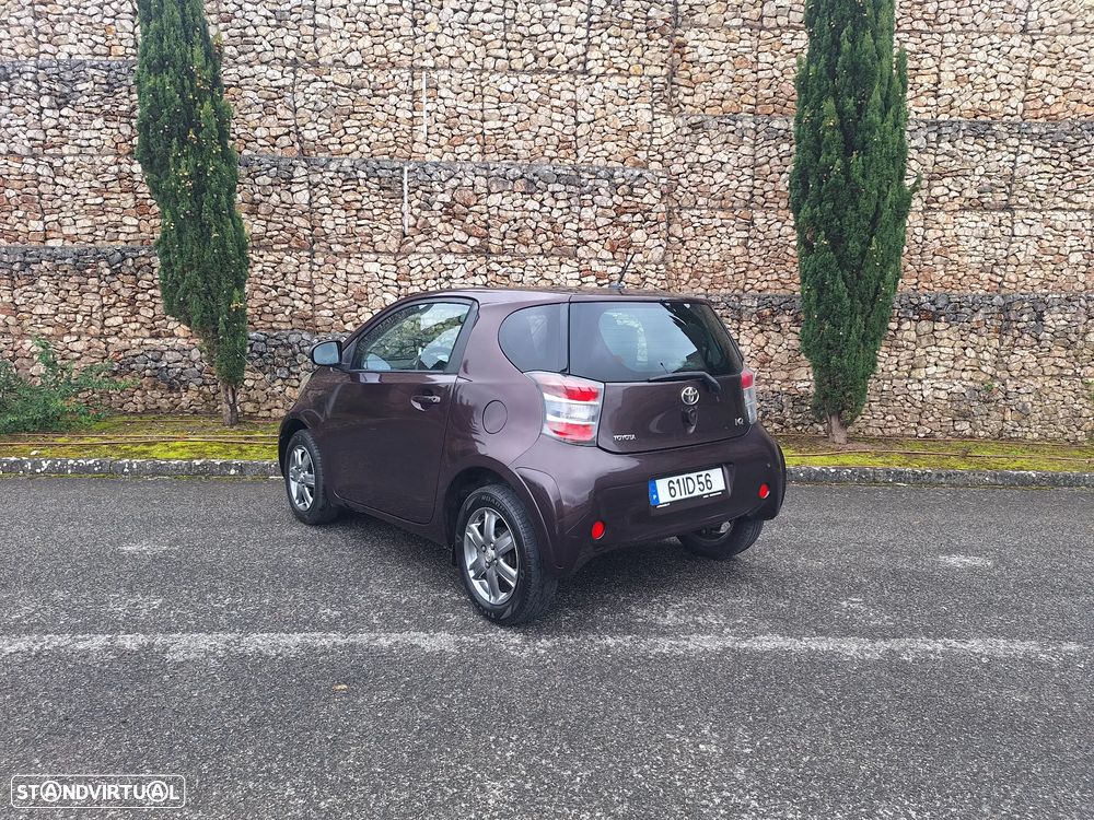 Toyota iQ 1.0 VVT-i 2 - 2