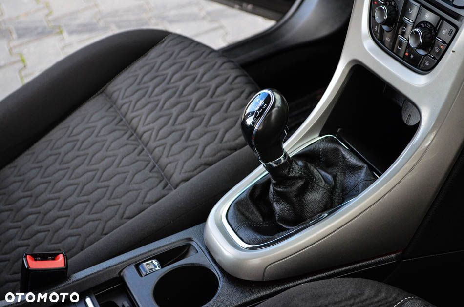 Opel Astra 1.4 Turbo Style - 38