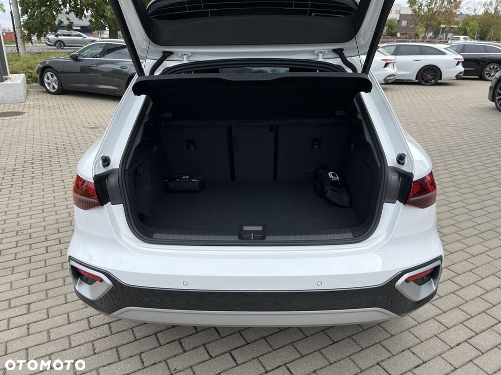 Audi A3 Allstreet - 12