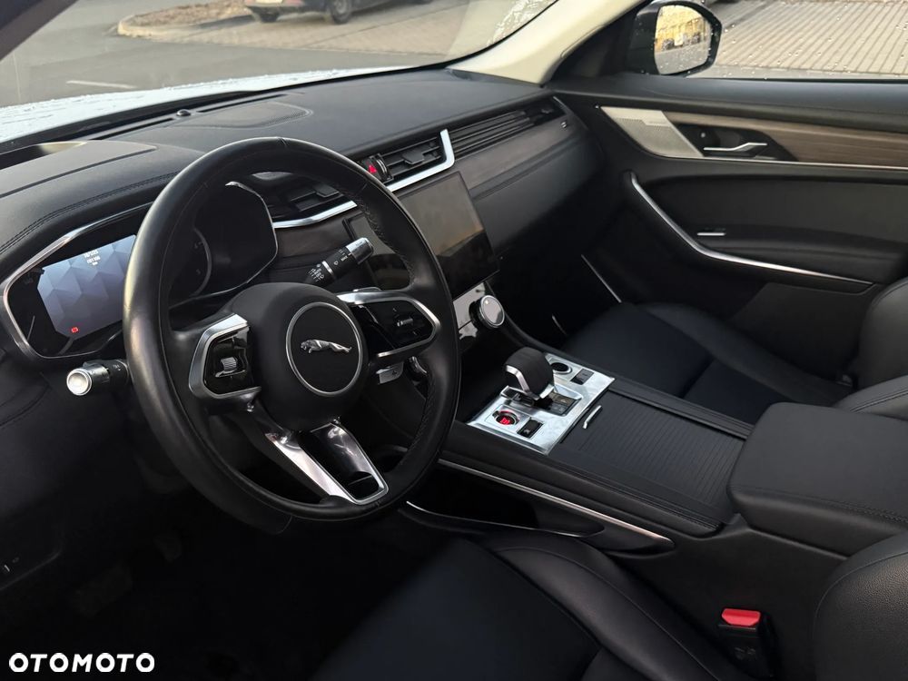 Jaguar F-Pace - 4
