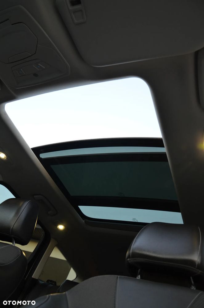 Ford Kuga 2.0 TDCi 4x4 Titanium - 24
