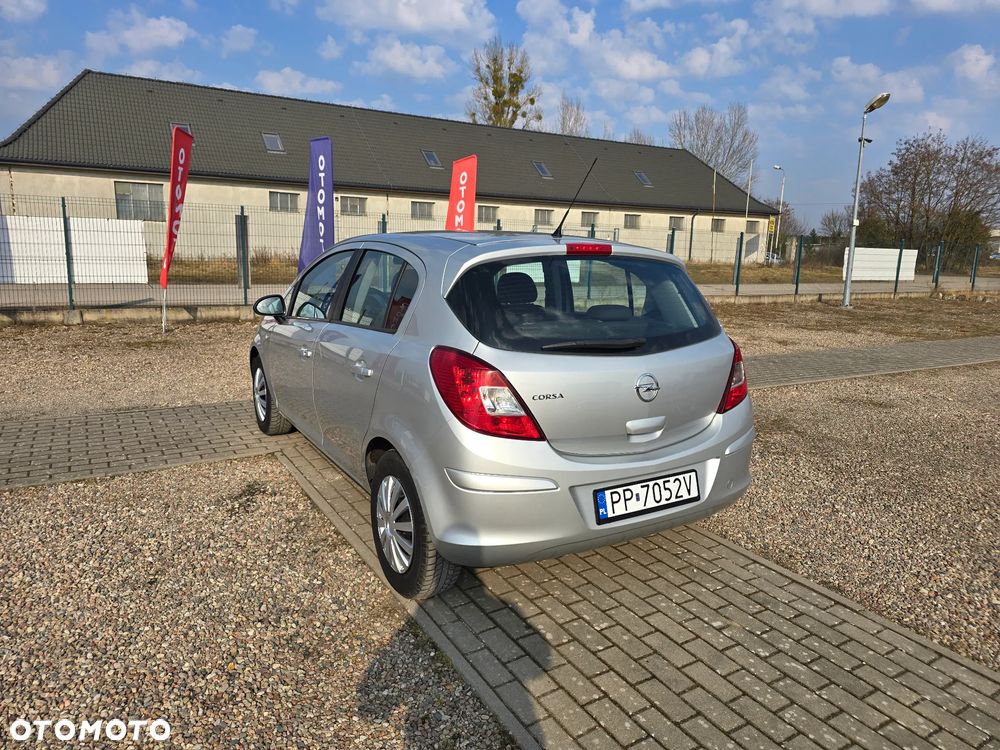 Opel Corsa 1.4 16V Edition - 8