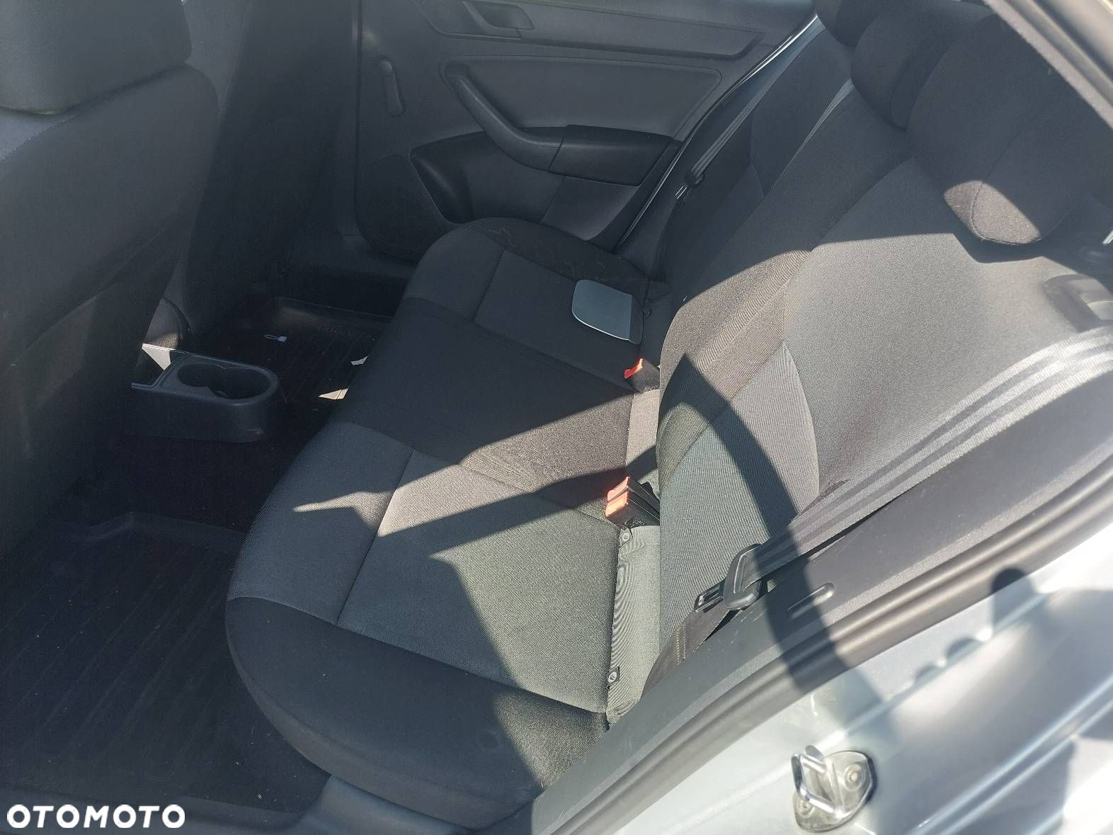 FOTELE KOMPLET LEWY PRAWY KANAPA TYŁ + BOCZKI SKODA RAPID I HB - 5