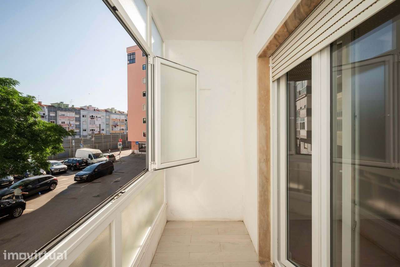 T2 Remodelado Amadora - Junto à Estação - Grande imagem: 5/23