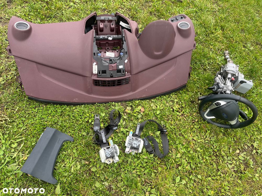 Ford Fiesta Mk7 Konsola Deska Poduszka Pasy