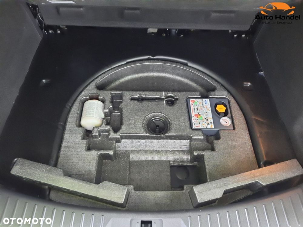 Ford Kuga 1.5 EcoBoost 2x4 Titanium - 14