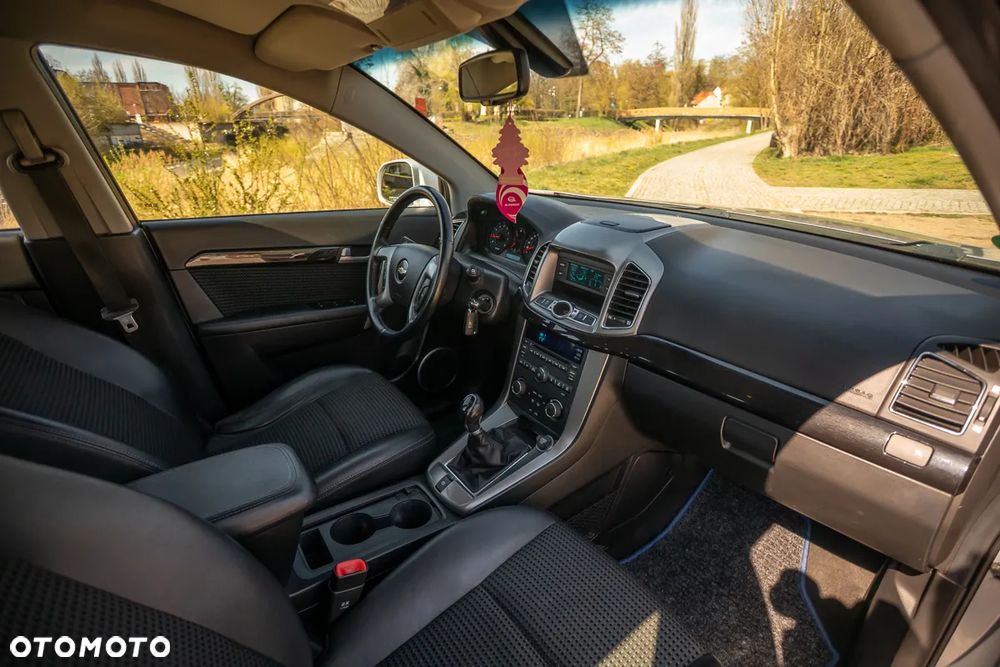 Chevrolet Captiva - 24