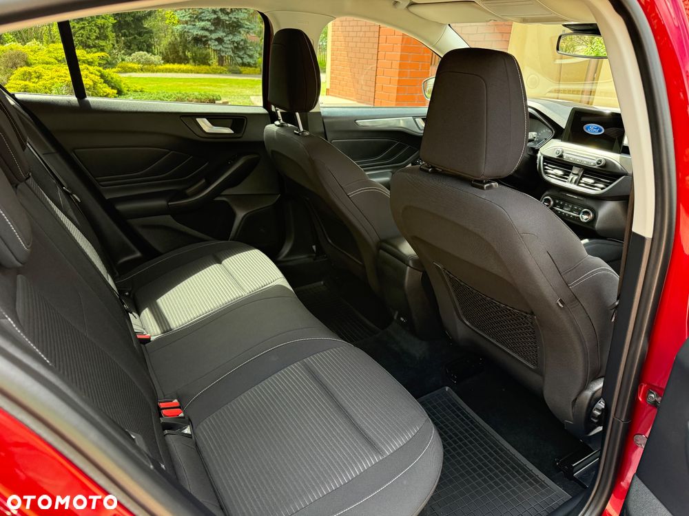 Ford Focus 1.5 EcoBoost Titanium ASS - 10