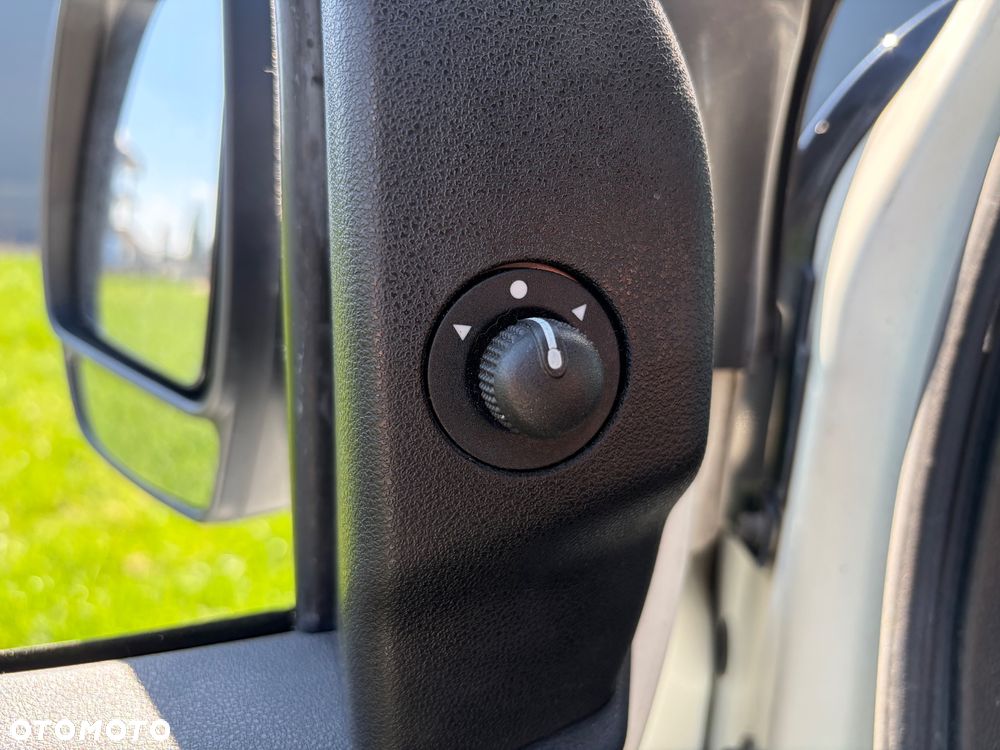 Fiat Doblo 1.4 16V Dynamic - 21