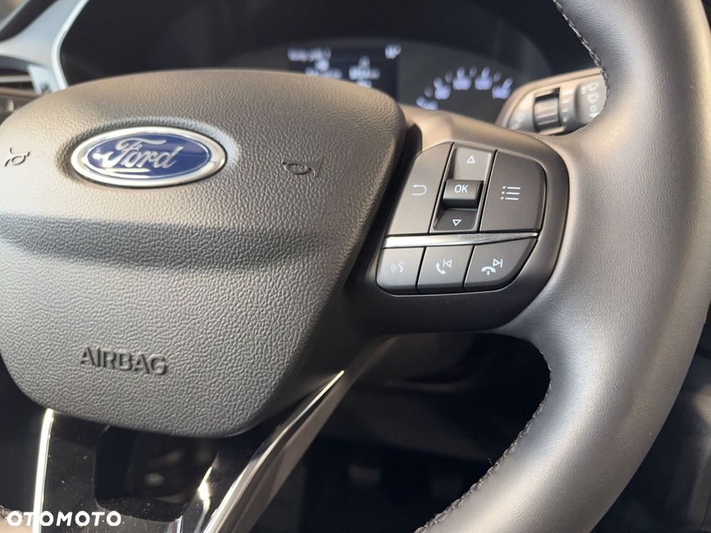 Ford Kuga - 19