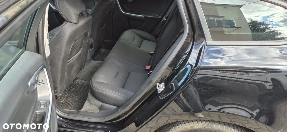 Volvo V60 D4 Drive-E Dynamic Edition (Momentum) - 20