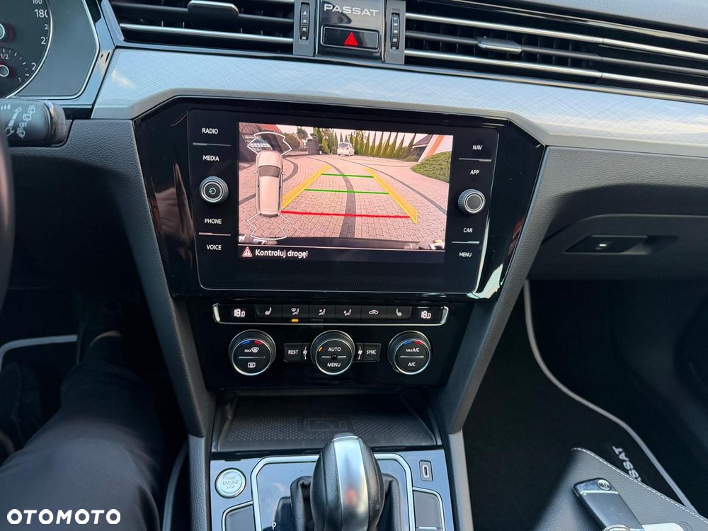 Volkswagen Passat 2.0 TDI SCR DSG Comfortline - 13