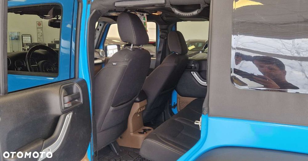 Jeep Wrangler - 13