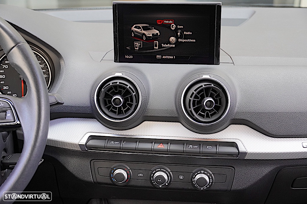 Audi Q2 30 TDI - 26