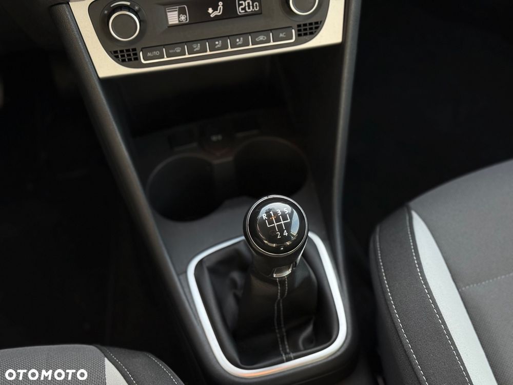 Volkswagen Polo 1.2 Life - 24