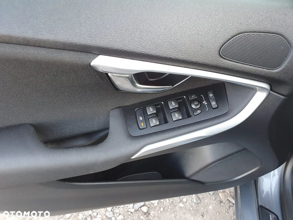 Volvo V40 D4 Drive-E Momentum - 20