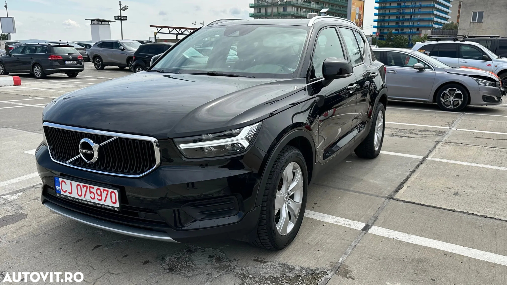 Volvo XC 40 T3 AT8 Momentum Pro - 2