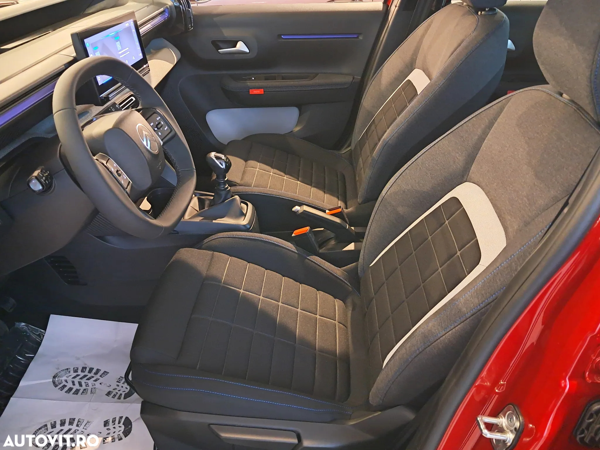 Citroën C3 1.2 PureTech 100 S&S BVM6 PLUS - 10