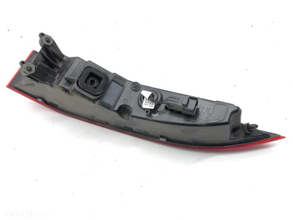 LAMPA PRAWY TYŁ  JAGUAR F-PACE (X761) 2015 - 2022 2.0 TD4 120 kW [163 KM] olej napędowy 2017 - - 3